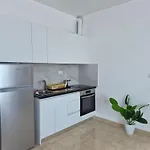 Apartament Guest - Sea Breeze Apartments-sea View Saranda