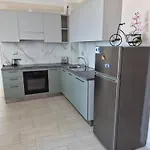 Guest - Sea Breeze Apartments-sea View