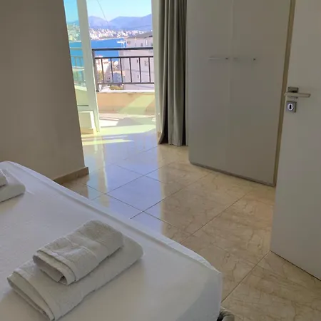 Guest - Sea Breeze Apartment Sarande