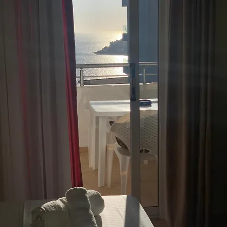 Guest - Sea Breeze *