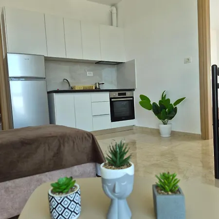 Apartament Guest - Sea Breeze Apartments-sea View