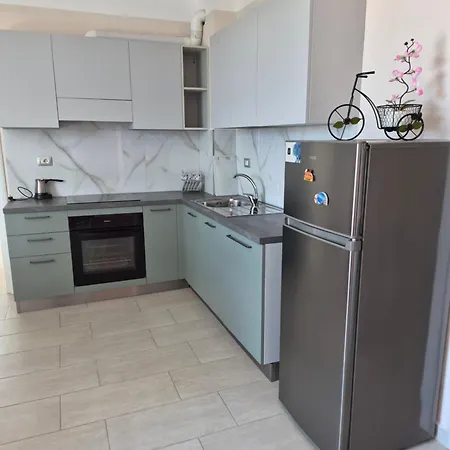 Guest - Sea Breeze Apartments-sea View
