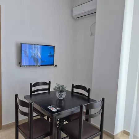 Guest - Sea Breeze Apartments-sea View *