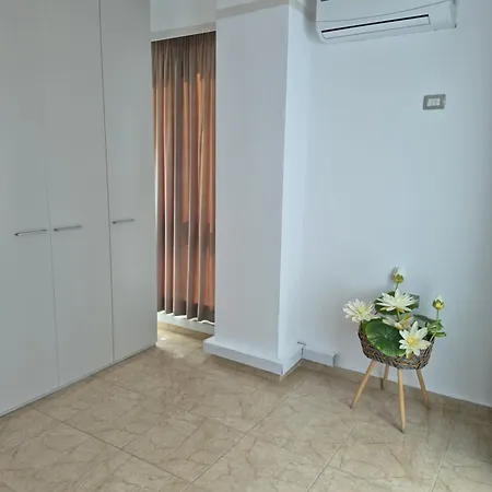 Guest - Sea Breeze Apartments-sea View *