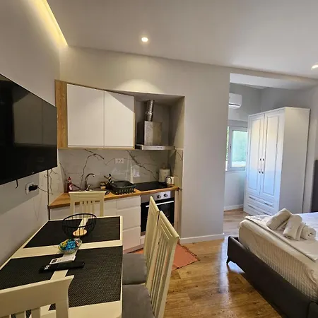 Guest - Sea Breeze Apartments-sea View Apartamento Sarandë