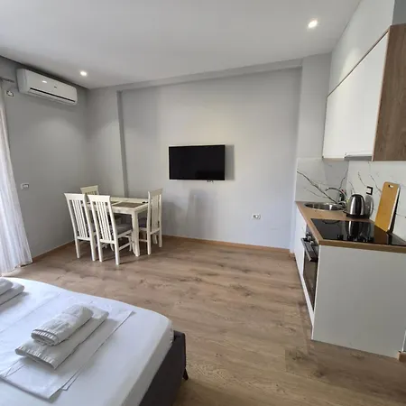 Guest - Sea Breeze Apartments-sea View