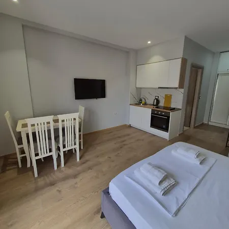 Guest - Sea Breeze Apartments-sea View